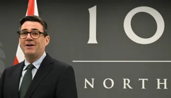 Kryeministri britanik Andy Burnham takohet për herë të parë me Trumpin në New York