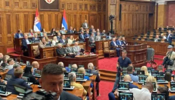 Kryeministri i Serbisë i kërkon presidentit ta shpërndajë Parlamentin