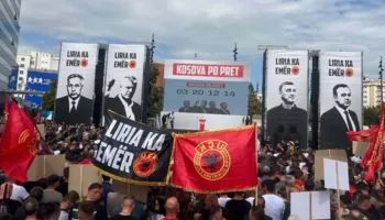 “Kur preket UÇK-ja, ngrihemi të gjithë”, qytetarët marshojnë në Prishtinë