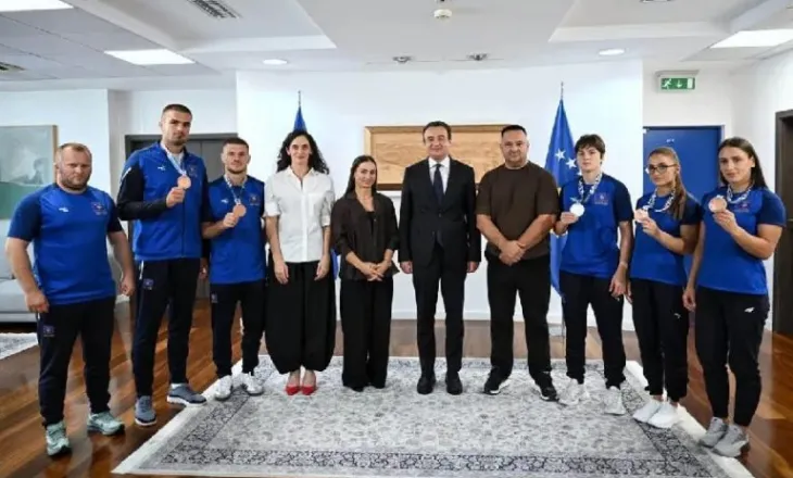 Kurti me ekipin e xhudos: Pesë medalje në Taranto, dëshmi se Kosova mund të arrijë rezultate të mëdha