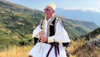 Kuvendi i Shqipërisë vlerëson Vendim Kapajn: Tingujt e traditës shqiptare pjesë e “Odisea” të Nolanit