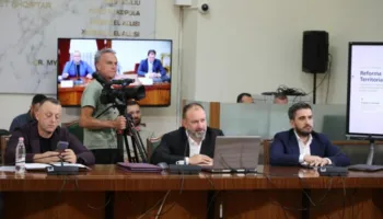 Kuvendi injoron konsultimet publike, fut në shqyrtim Reformën Territoriale