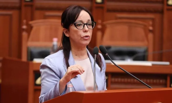 Kuvendi miraton dekretin, Klodjana Spahiu emërohet ministre e Shëndetësisë me 79 vota pro