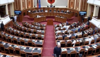 Kuvendi të enjten/ 5 ministra në interpelancë, në rend dite edhe pagat e magjistratëve