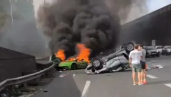 Lamborghini me 200 km/h përplaset dhe shpërthen në flakë, 2 viktima