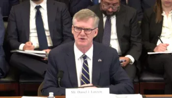Lawton: KFOR me rëndësi për stabilitetin në Ballkan. Duhet progres në dialogun Kosovë-Serbi