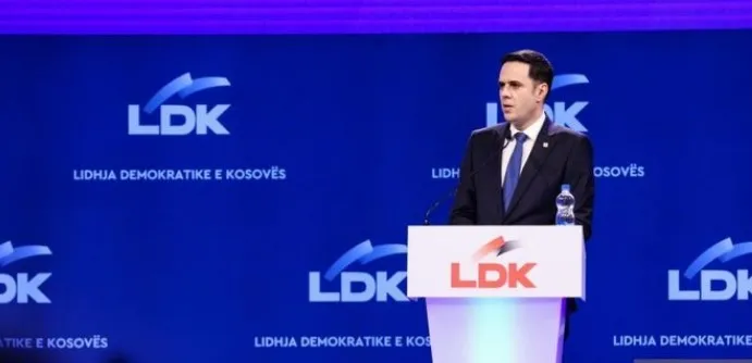 LDK-ja tradicionale nuk i nënshtrohet Kurtit, 6 deputetë dalin kundër marrëveshjes me të Abdixhikut me Vetëvendosjen