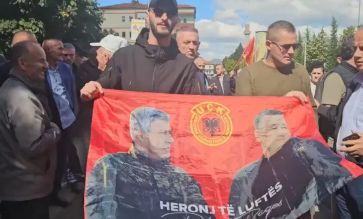 “Liri për çlirimtarët!”, qytetarët në Has protestojnë në mbështetje të ish-drejtuesve të UÇK-së