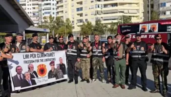 “Liria ka emër”- Dy ditë pas vendimit të Hagës, ish-luftëtarët e UÇK zbarkojnë në Durrës, mesazhe mbështetjeje dhe vetëpërmbajtjeje!