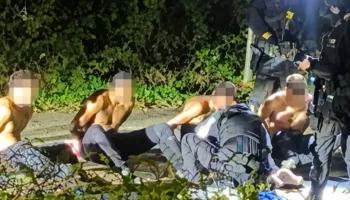 Lirohen pesë komplotistët në Angli, u arrestuan se dyshoheshin për sulm ndaj bazës amerikane, dalin në liri me kusht