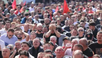 Lot dhe dhimbje! Qytetarët e Kosovës shpërthejnë kundër dënimit të ish-krerëve të UÇK: Mos flisni në emrin tonë