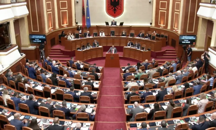 “Lufta e tyre ishte për çlirim”, Kuvendi i Shqipërisë me deklaratë të përbashkët, dënon vendimin për ish-krerët e UÇK