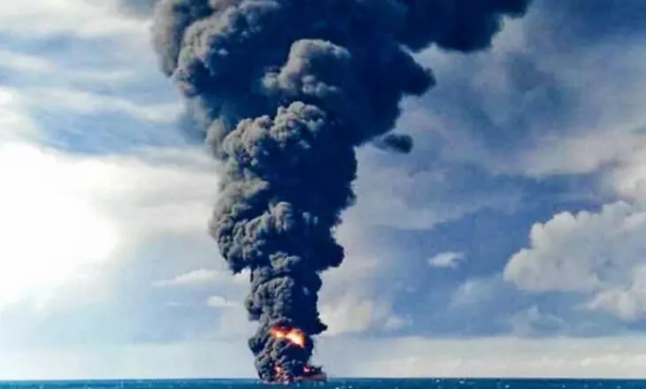 Lufta ‘ndizet’ përsëri! Teherani kundërpërgjigjet ndaj SHBA-ve, bombardon anijet luftarake dhe cisternat në Hormuz
