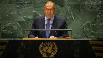 LUFTA NE UKRAINE, LAVROV SFIDON SHPRESAT PER PAQE