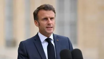 Macron i kërkon Evropës të mbrojë industrinë, paralajmëron për varësi në rritje nga Kina