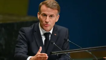 Macron jep alarmin për Rusinë: Përgatitje për të mobilizuar 300 mijë trupa të tjera për luftën!
