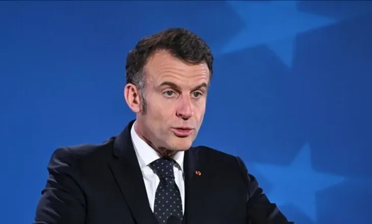 Macron thirrje për ‘rimarrjen e kontrollit’ nga IA dhe platformat e mediave sociale