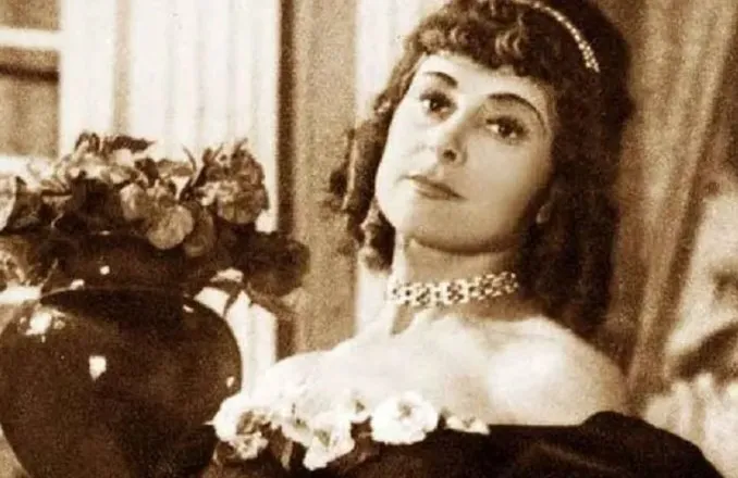 Marie Kraja sopranoja me zërin e kristaltë, themeluese e TKOB