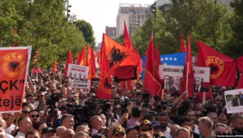 “Marshi për Liri” në Prishtinë/ Tubim në mbështetje të ish-krerëve të UÇK-së, katër ditë para verdiktit në Hagë