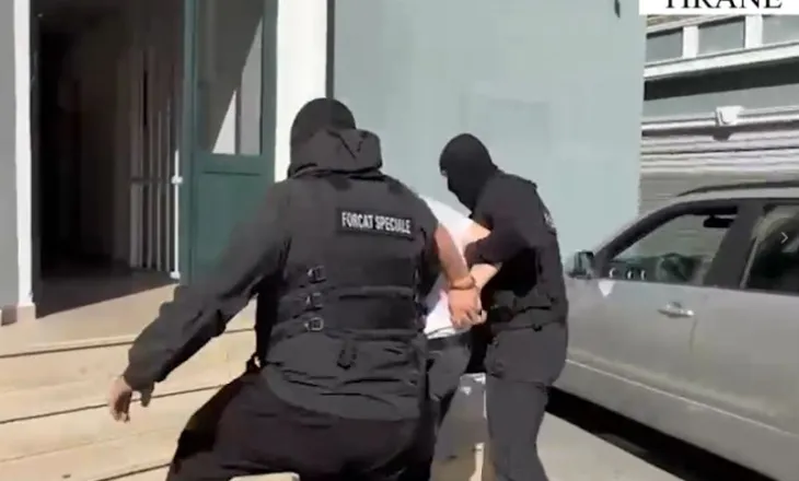 Mashtrim me 100 mijë euro, arrestohen në flagrancë dy të rinj