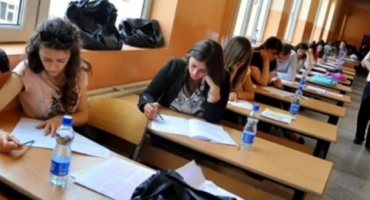 Mbi 250 studentë zgjedhin Fakultetin e Shkencave të Natyrës, Infermieria më e kërkuara