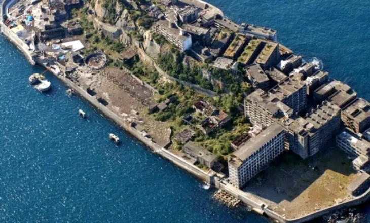 Mbi 5 mijë banorë u ‘zhdukën’ në vetëm 3 muaj, çfarë ndodhi me ishullin ‘fantazmë’