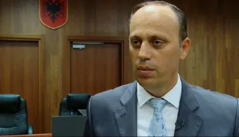 Mbledhja e gjyqtarëve, Sandër Simoni zgjidhet anëtar i KLGJ-së, u desh shorti me gogla për të përcaktuar fituesin!