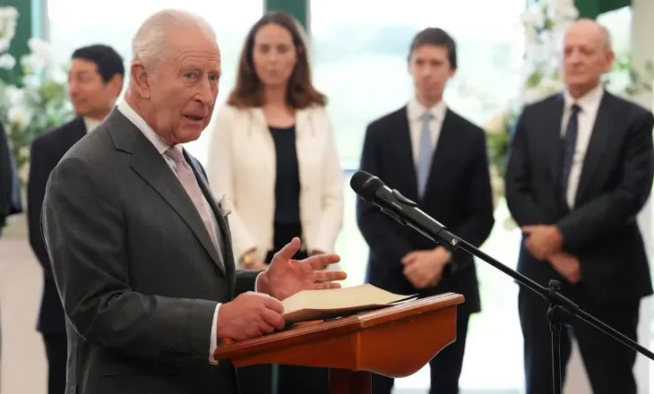 Mbreti Charles paralajmëron për rreziqe ekzistenciale nëse IA-ja bie në duart e gabuara
