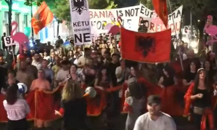 Mbyllet dita e 97-të e protestave kundër Ramës, qytetarët paralajmërojnë: Rrethojmë kryeministrinë dhe parlamentin
