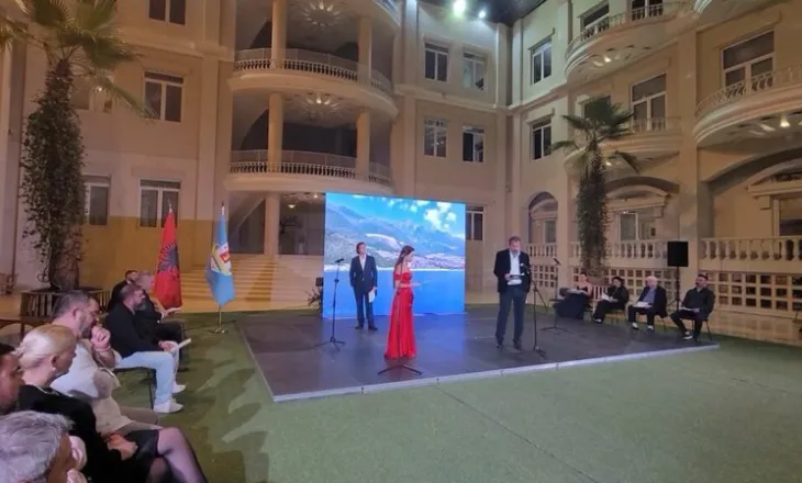 Mbyllet festivali i teatrit në Durrës