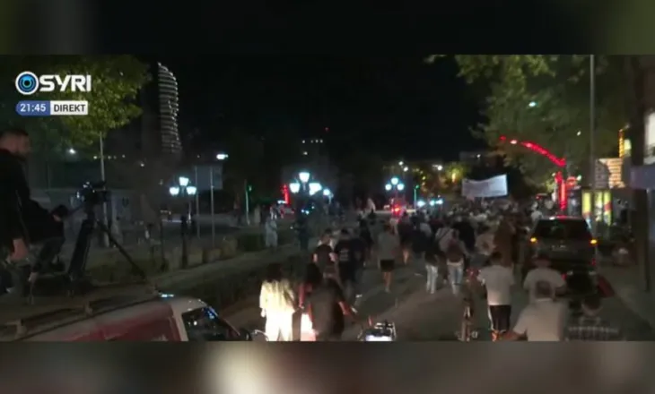 Mbyllet protesta e 113-të kundër Edi Ramës, qytetarët priten t’i bashkohen nesër sërish