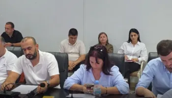 Me 14 vota pro, Këshilli Bashkiak i Matit miraton bashkimin me Klosin