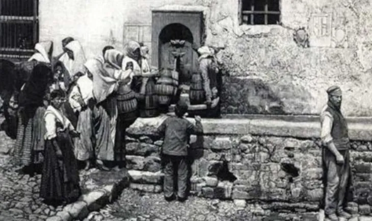 Më 1488, nëse nuk ishe arbëresh mund të hyje vetëm një herë në vit në Horë