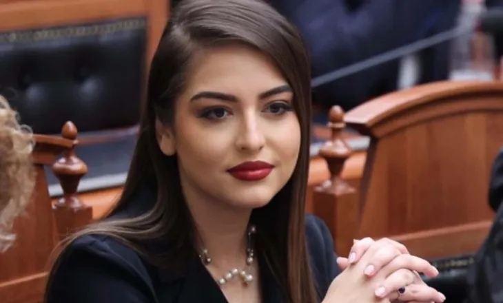 MË SJELL NJË CV/ Sara Mila për kërkesat për punë: Kjo është një ngjizje që nuk hiqet