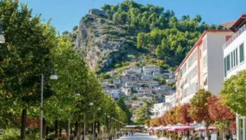 Media spanjolle rekomandon Shqipërinë mes destinacioneve mesdhetare për pushime në shtator