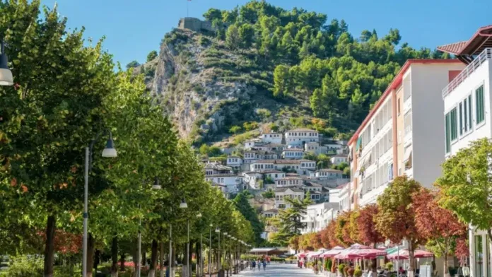 Media spanjolle rekomandon Shqipërinë mes destinacioneve mesdhetare për pushime në shtator