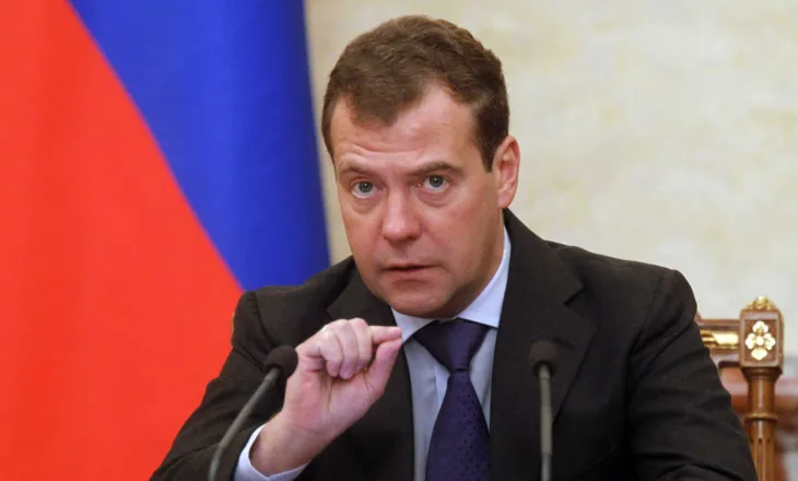 Medvedev hedh poshtë akuzat se Rusia qëndron pas sulmit në aeroportin e Leipzigut –