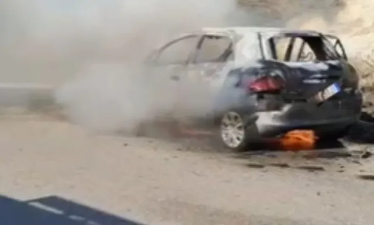 Merr flakë automjeti Toyota Auris te kthesa e Picarit