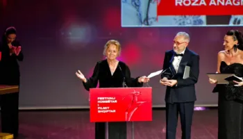 Mes emocioneve dhe polemikave, rikthehet pas 14 vitesh Festivali i Filmit Shqiptar