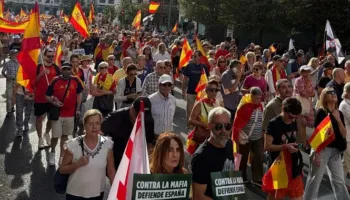 Mijëra protestues dalin në rrugët e Madridit në protestë, shkak kriza e emigrantëve në Ceuta –