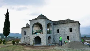 Ministri Gonxhja: Restaurimi i Teqesë së Koshtanit është detyrim shtetëror, kontribut në shkollën e parë shqipe në zonë!