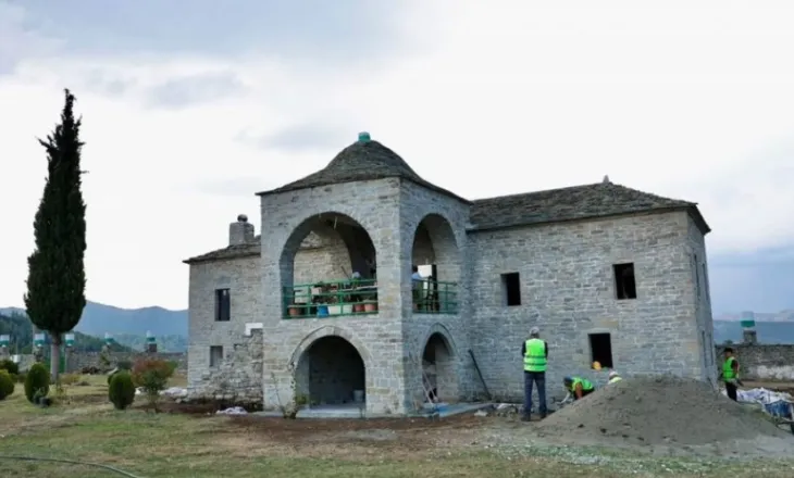 Ministri Gonxhja: Restaurimi i Teqesë së Koshtanit është detyrim shtetëror, kontribut në shkollën e parë shqipe në zonë!