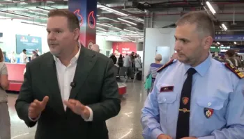 Ministri i Punëve të Brendshme, Ervin Demo inspekton aeroportin e Rinasit