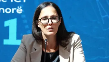 Ministrja Delina Ibrahimaj: Vetëm 9% e ndërmarrjeve shqiptare përdorin IA, duhet të kapim ritmin e kohës