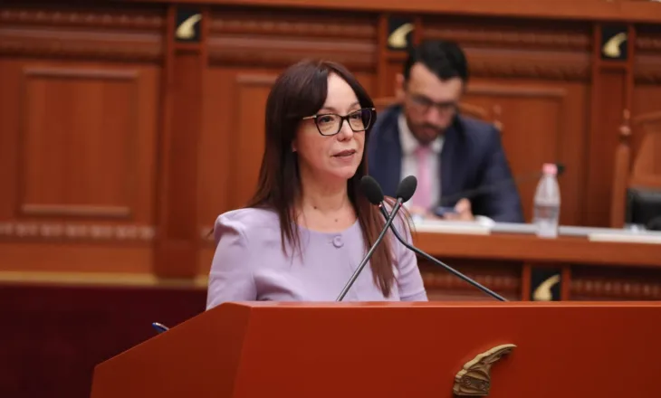 Ministrja e Spahiu në Kuvend: Në janar 2027 sjell Pet Scan-in tek Onkologjiku ose jap dorëheqjen!