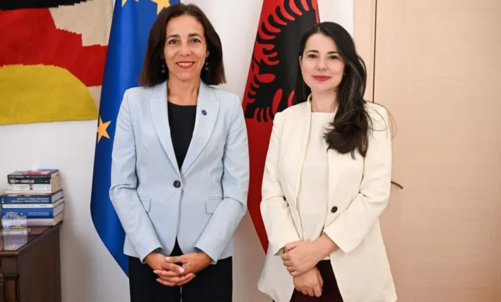 Ministrja Pirdeni takon ambasadoren e BE-së: Fokus te reforma e administratës publike dhe lufta kundër korrupsionit