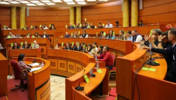 Miratohet unanimisht propozimi i Veliajt, Këshilli Bashkiak shpall “Qytetarë Nderi” të Tiranës 4 ish-drejtuesit e UÇK-së!