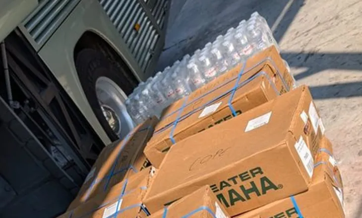 Mish dhe peshk…zbulohen dy autobusa me produkte kontrabandë në Kavajë
