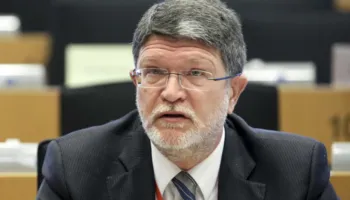 Mjaft është mjaft/ Picula shpërthen ndaj Vuçiçit: Hiq dorë, edhe pak kohë ka mbetur