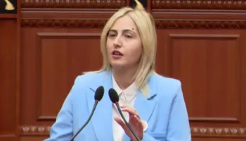 ‘Mjaft me thika pas shpine Kosovës’, Zhupa: po silleni me shqiptarët njësoj si pushtuesi serb
